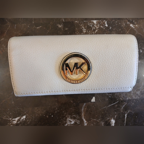 Michael Kors Handbags - Michael Kors Wallet with Gold Logo